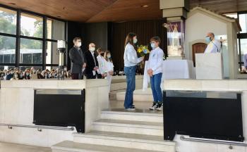Alunos do Colégio de São Miguel rezam pela paz 