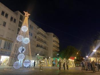 FÁTIMA ILUMINA-SE COM LUZES E SOLIDARIEDADE 