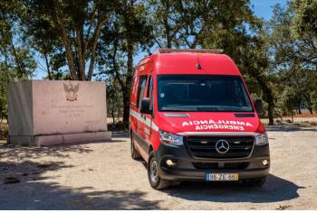 Sete ambulâncias dos Bombeiros de Fátima benzidas no Santuário  