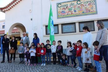 Casa da Criança hasteia bandeira verde