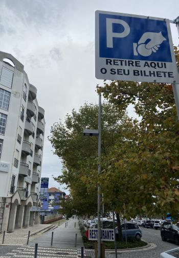 Ainda o estacionamento na Avenida D. José Alves Correia da Silva