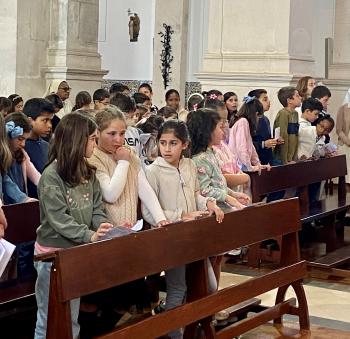 CRIANÇAS DO 3.º ANO CELEBRAM FESTA DO PERDÃO