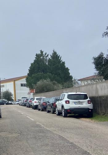 FALHAS NA REDE MÓVEL  E ESTRADAS DEGRADADAS  NA GIESTEIRA