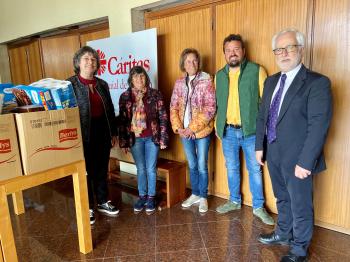 Cáritas entrega cabazes a famílias carenciadas 