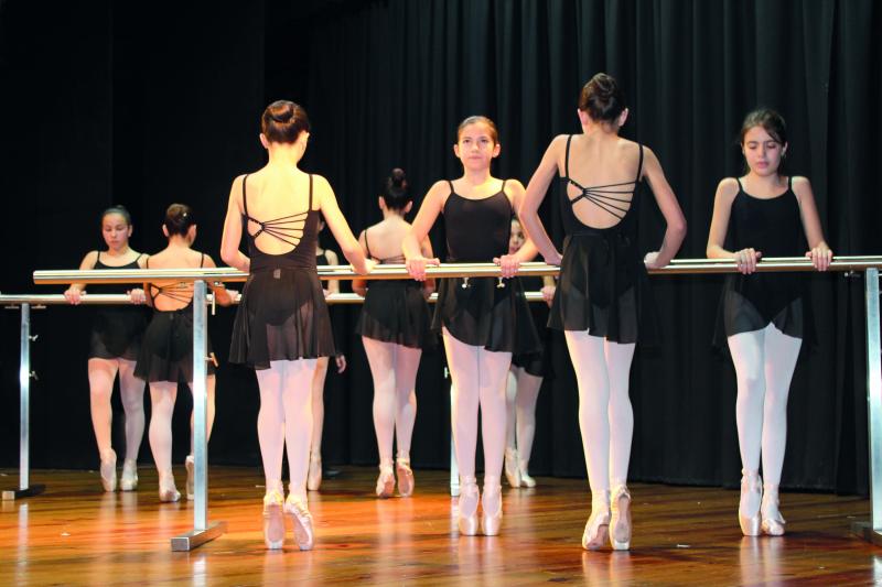 Alunos brilham nos Performance Awards da American Academy of Ballet
