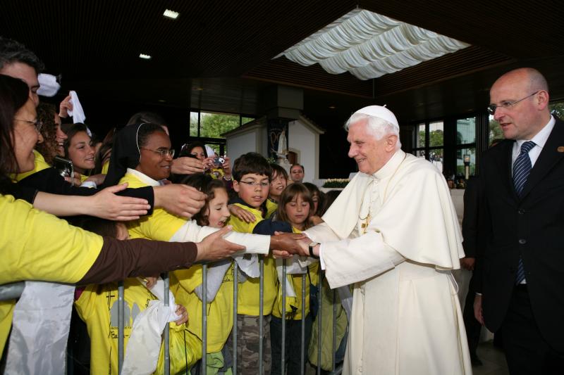 No último dia do ano, morreu Bento XVI