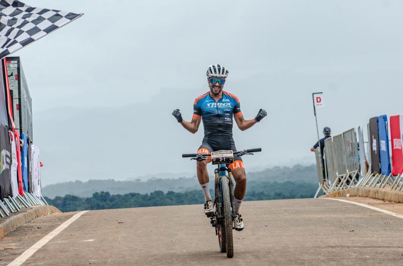 David Rosa termina época desportiva a vencer na Brasil Ride