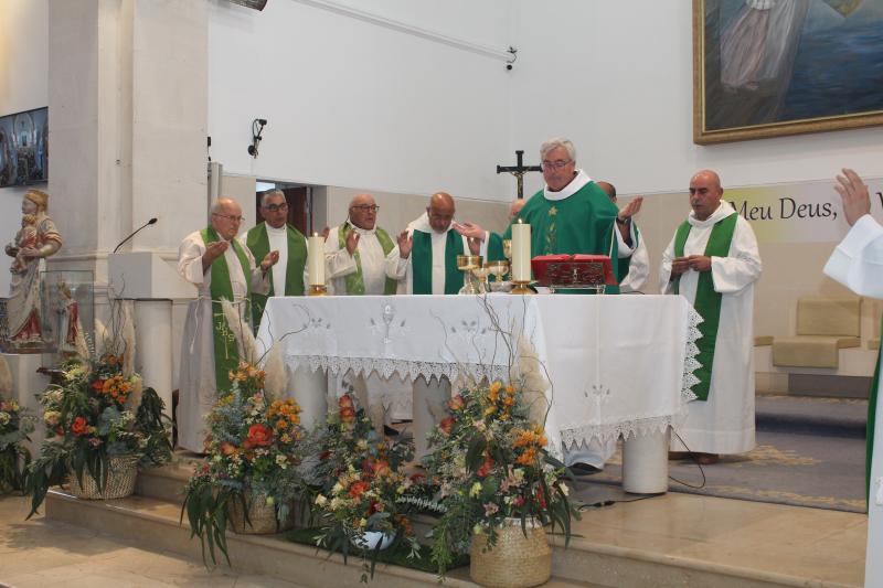 Paróquia celebra bodas de prata do seu pároco
