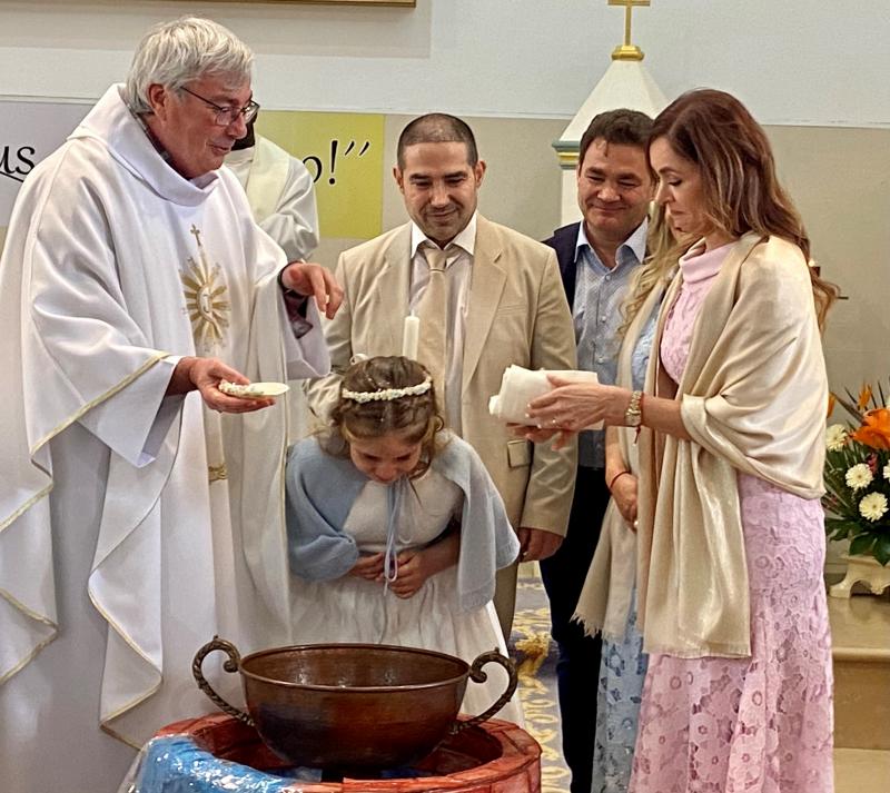 BATISMOS E FÉ NO DOMINGO DA DIVINA MISERICÓRDIA