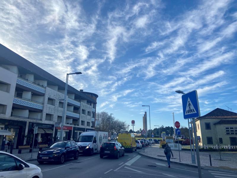 Acesso à Rotunda Norte  Congestionamento sem solução à vista