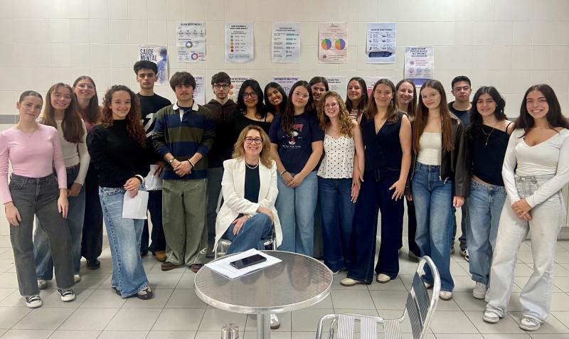 PRESSÃO ESCOLAR AUMENTA NÍVEIS DE STRESS