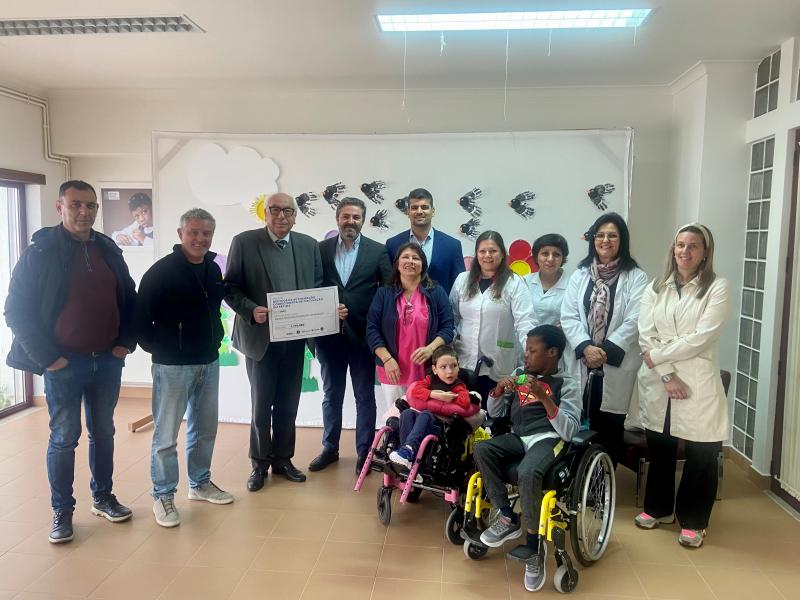 ACISO ENTREGA RECEITA DOS DÍSTICOS À ESCOLA “OS MOINHOS”