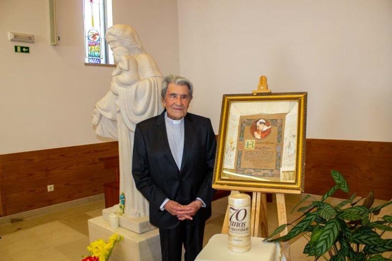 Padre Ventura celebra 70 anos de sacerdócio