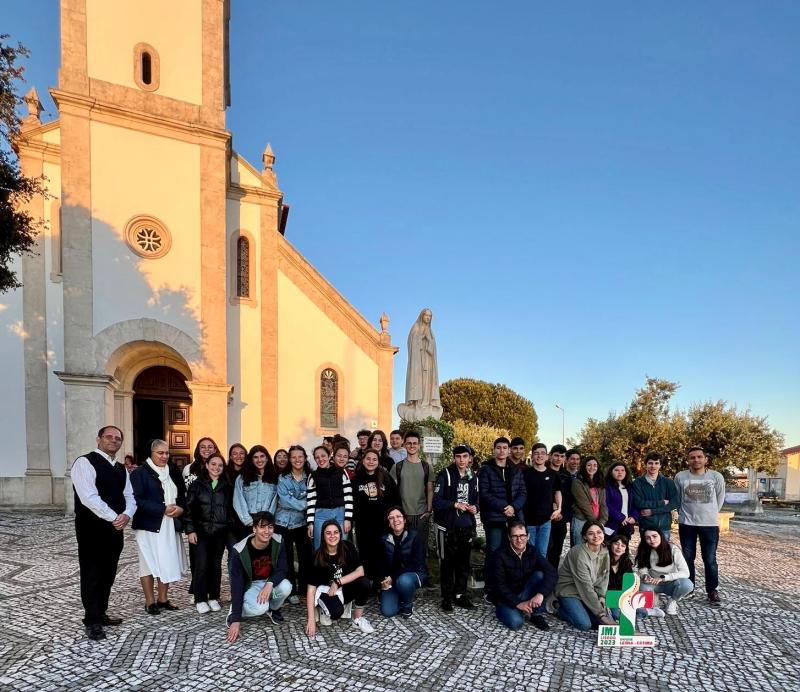  Jovens participam em encontro de dois dias