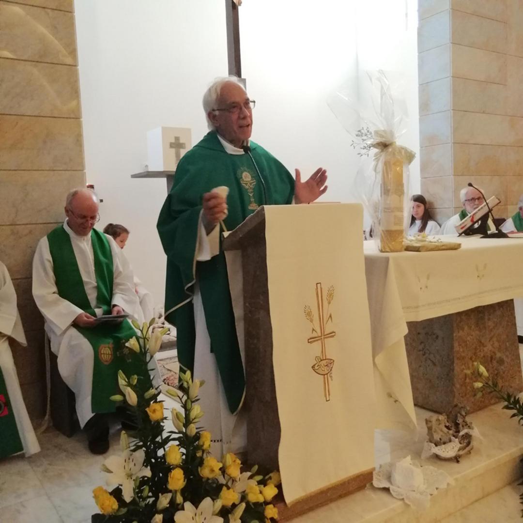 Jubileu de Ouro Sacerdotal: Padre Rodrigo homenageado pela Paróquia de Fátima